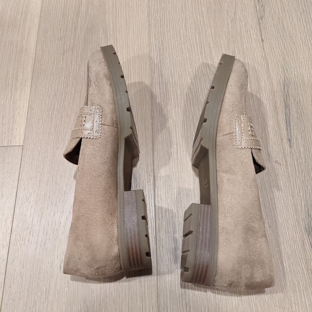 Life Stride Women's Tan Loafers - Picture 5 of 10
